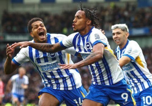 BRIGHTON, ENGLAND - AUGUST 24: Joao Pedro of Brighton & Hove Albion celebrates scoring the winning goal with Georginio Rutter during the Premier League match between Brighton & Hove Albion FC and Manchester United FC at Amex Stadium on August 24, 2024 in Brighton, England. (Photo by Charlotte Wilson/Offside/Offside via Getty Images)