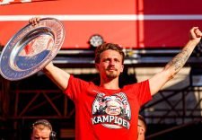 EINDHOVEN, NETHERLANDS - MAY 19: Olivier Boscagli of PSV with the championship trophy during the PSV Championship Celebrations at Stadhuisplein on May 19, 2025 in Eindhoven, Netherlands. (Photo by Joris Verwijst/BSR Agency/Getty Images)